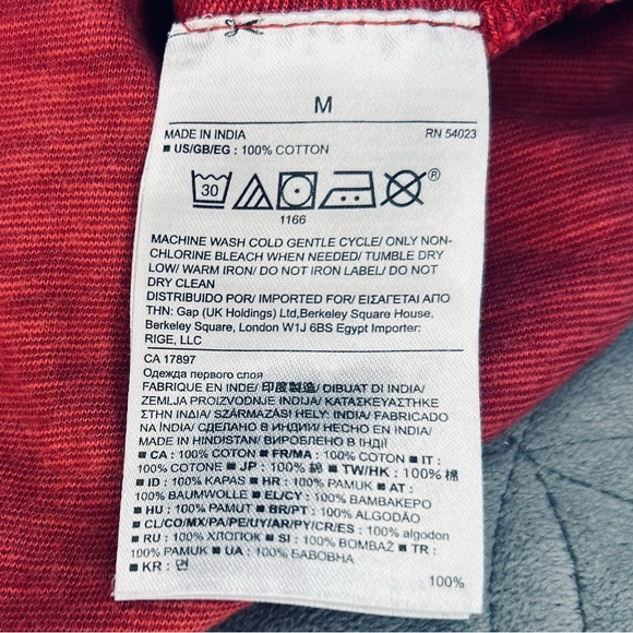 Banana Republic Tee - Picture 5 of 5